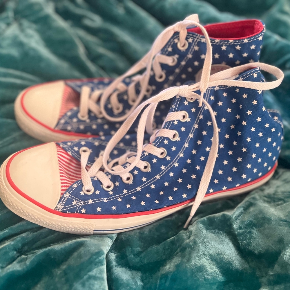 Converse Chuck Taylor hi top shoes, stars and stripes, 9M/11W